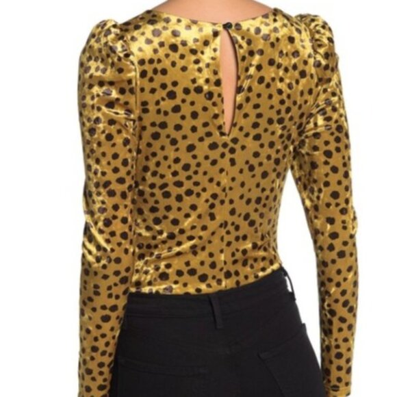 4SI3NNA Pia Animal Print sexy Bodysuit LIKE NEW size M going out top - Picture 2 of 9